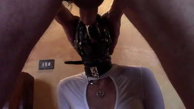 Laura katika visigino, uteuzi wa mfano, video 2021, koo la kina na pete nyingi